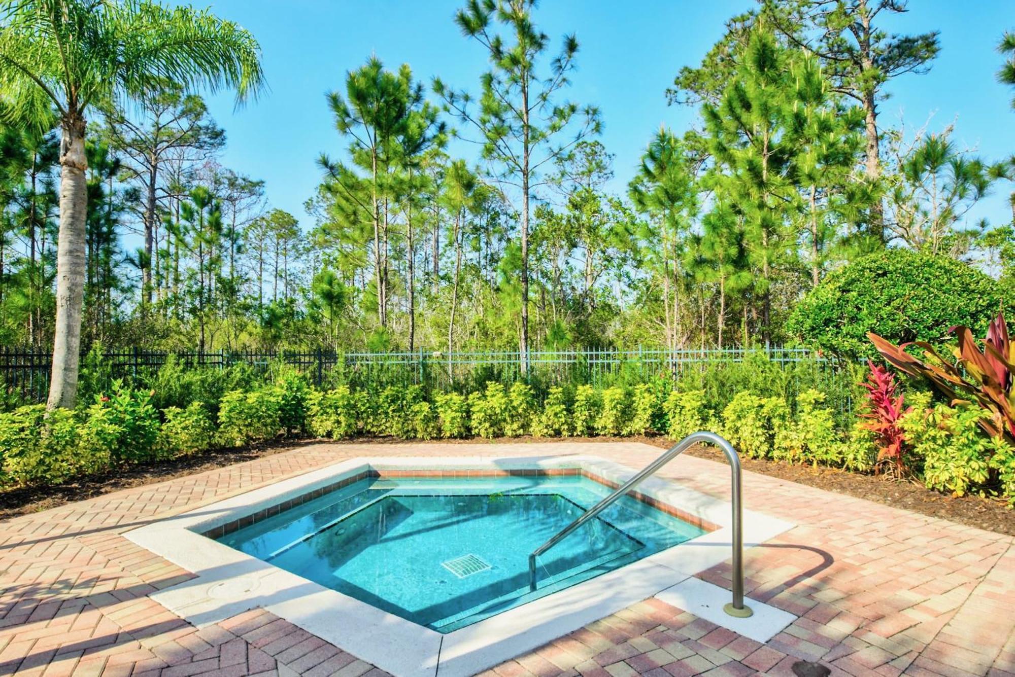 Stunning 2Br Condo With Hot Tub And Pool, Near Disney! Ορλάντο Εξωτερικό φωτογραφία