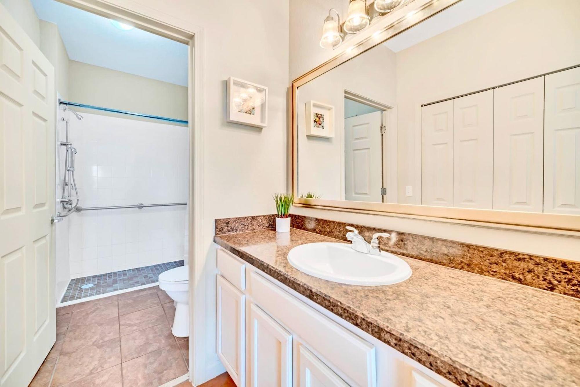 Stunning 2Br Condo With Hot Tub And Pool, Near Disney! Ορλάντο Εξωτερικό φωτογραφία